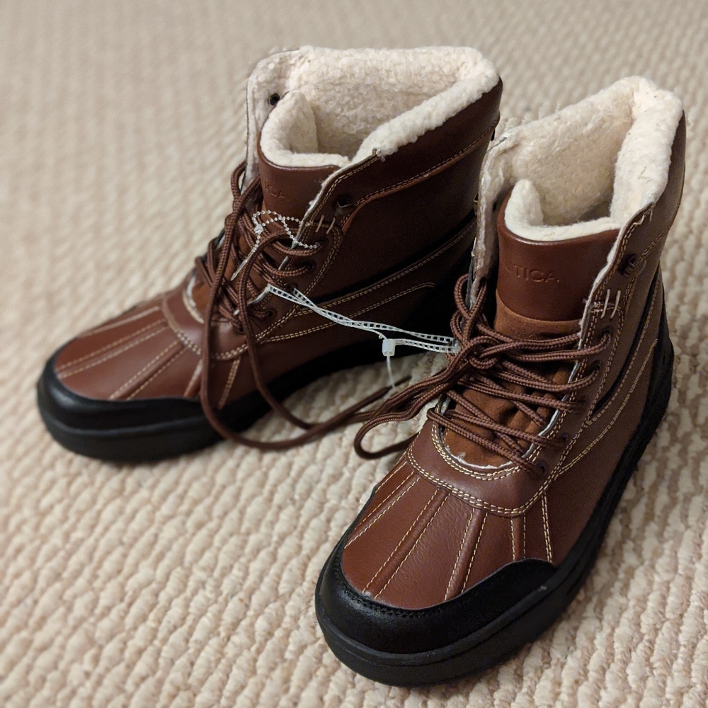 Nautica Lockview Boots

Brown